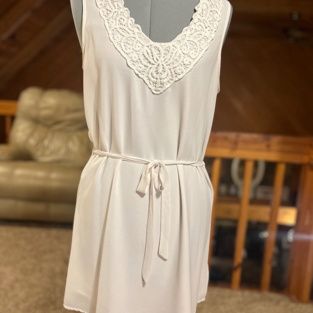 dress white/ivory very very pretty